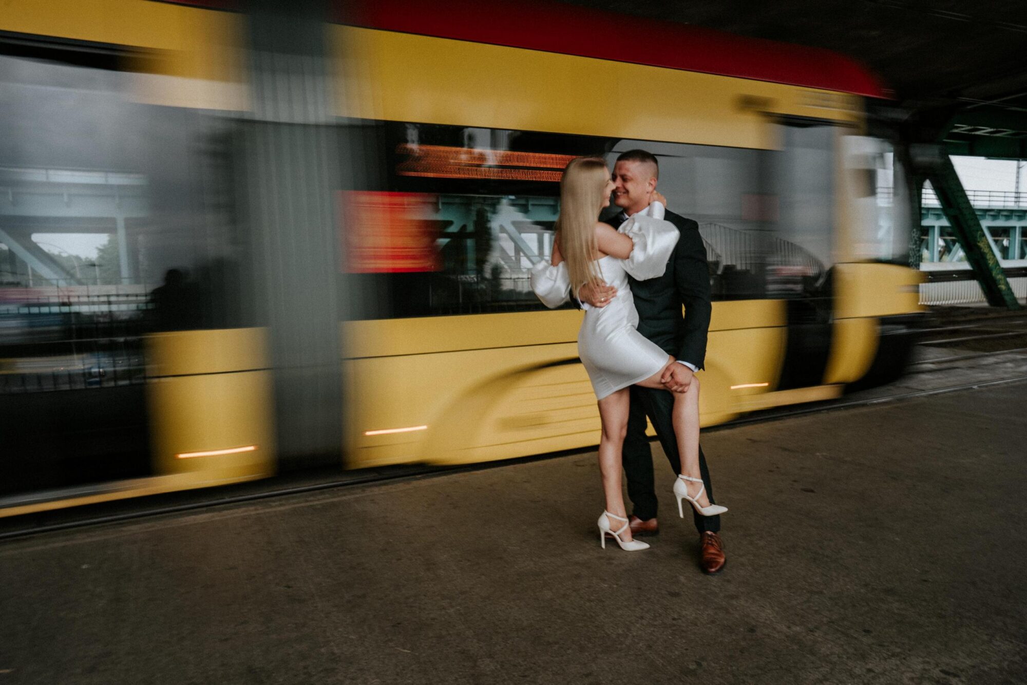 miejska sesja slubna w warszawie93
